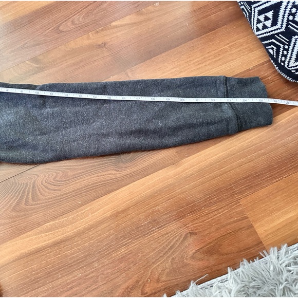 TNA Hoodie - Picture 5 of 7